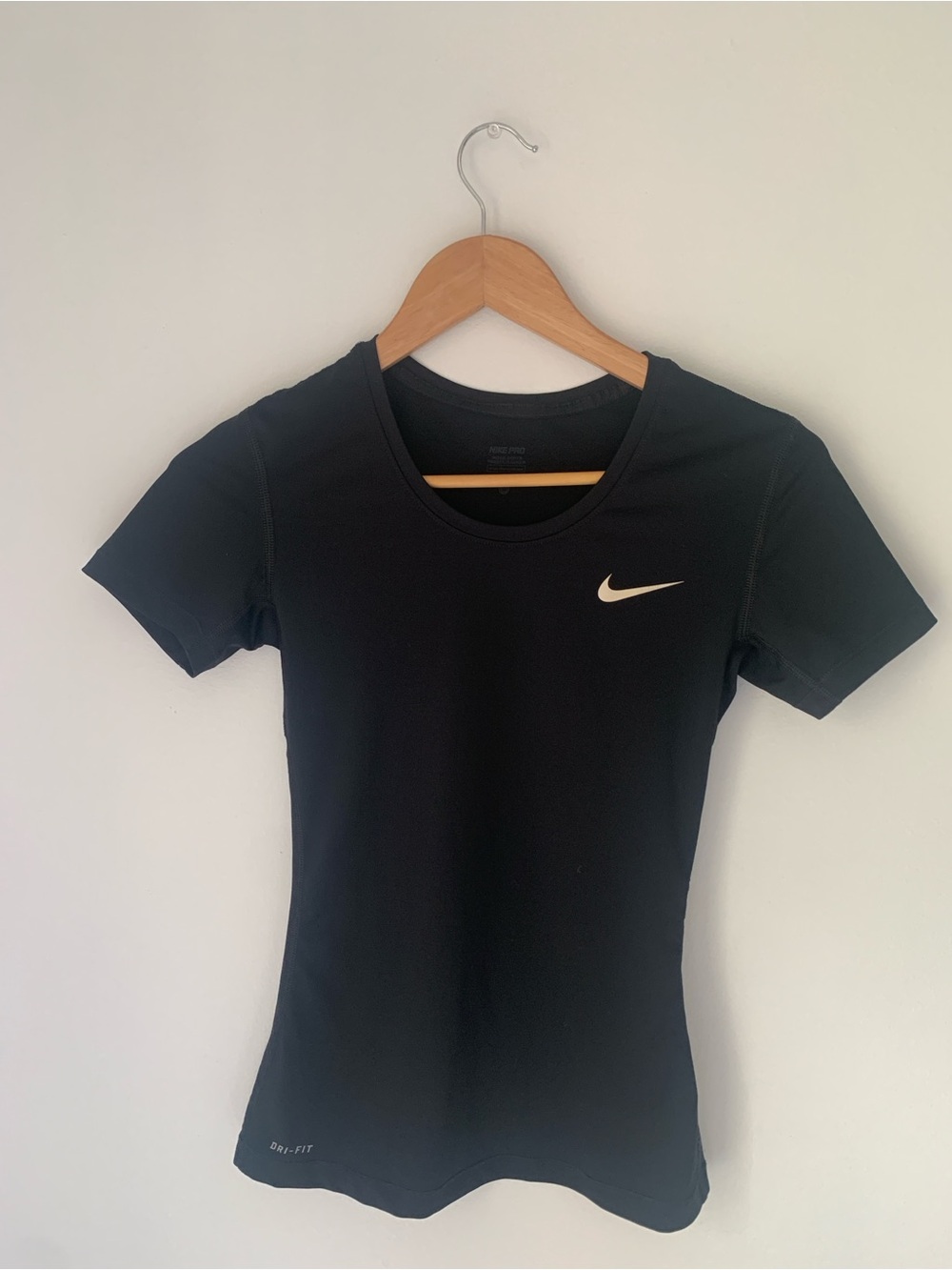 Nike Pro Dri Fit T-shirt - Black - Picture 2 of 4